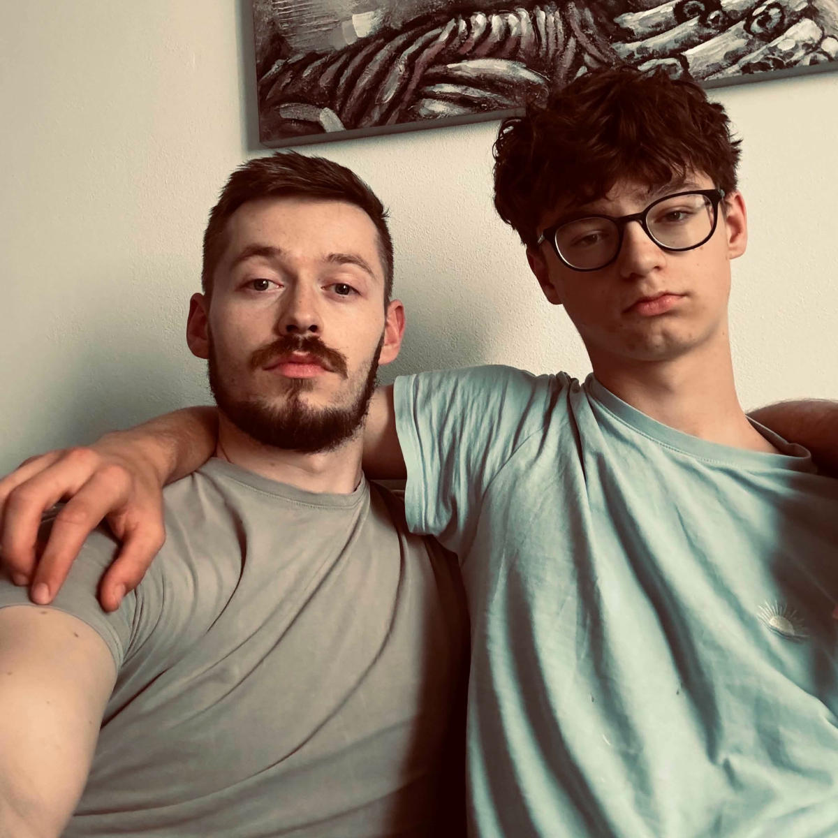 3 (19)